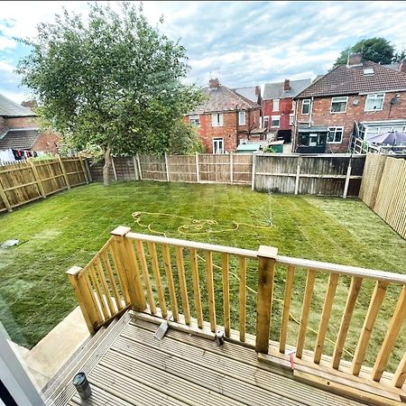Rotherham - Rawmarsh - Great Customer Feedback - 2 Bed Bungalow - New Build - High End Furnishings - Wheel Chair Accessible - Large Enclosed Garden - Dog Friendly Esterno foto