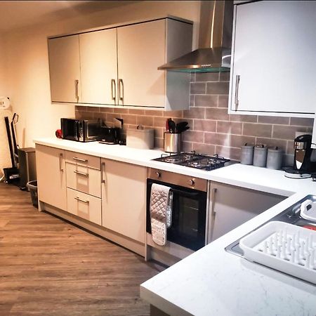 Rotherham - Rawmarsh - Great Customer Feedback - 2 Bed Bungalow - New Build - High End Furnishings - Wheel Chair Accessible - Large Enclosed Garden - Dog Friendly Esterno foto