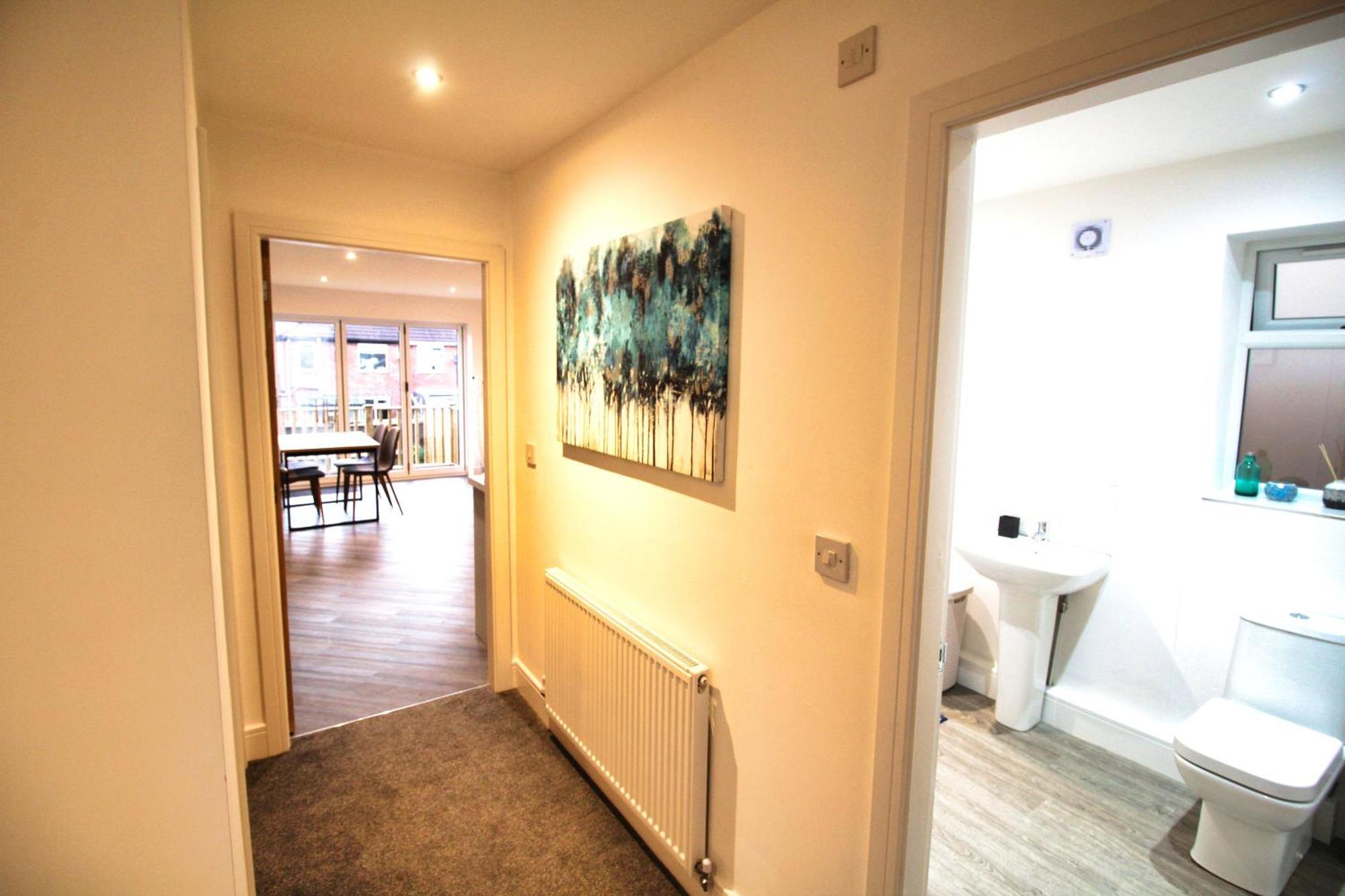 Rotherham - Rawmarsh - Great Customer Feedback - 2 Bed Bungalow - New Build - High End Furnishings - Wheel Chair Accessible - Large Enclosed Garden - Dog Friendly Esterno foto